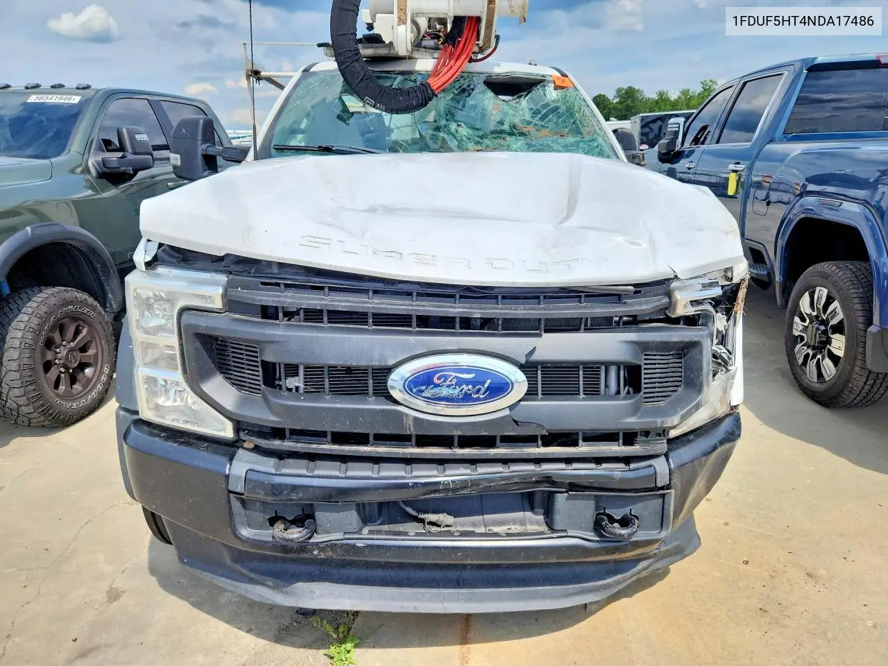 2022 Ford F550 Super Duty VIN: 1FDUF5HT4NDA17486 Lot: 58769156