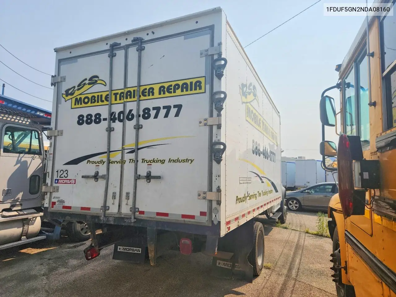 2022 Ford F550 Super Duty Box Truck VIN: 1FDUF5GN2NDA08160 Lot: 60995476