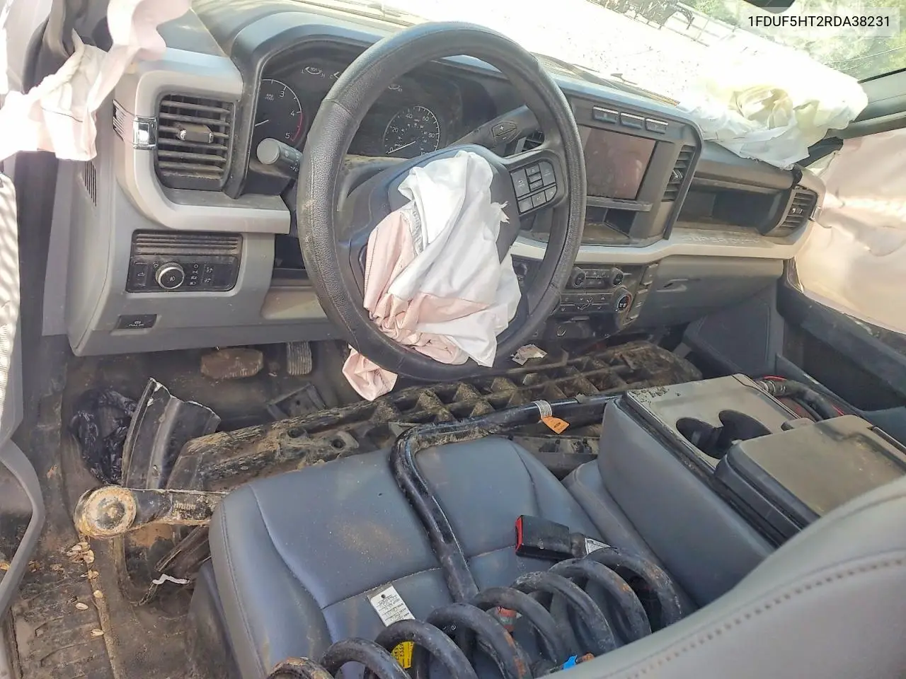 2024 Ford F550 Super Duty VIN: 1FDUF5HT2RDA38231 Lot: 60938246