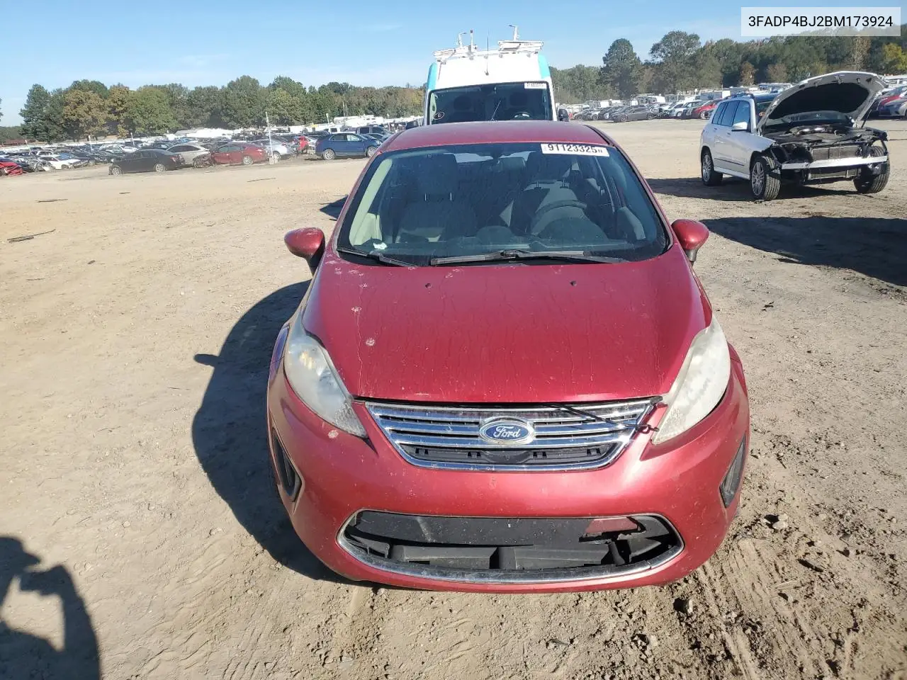3FADP4BJ2BM173924 2011 Ford Fiesta Se