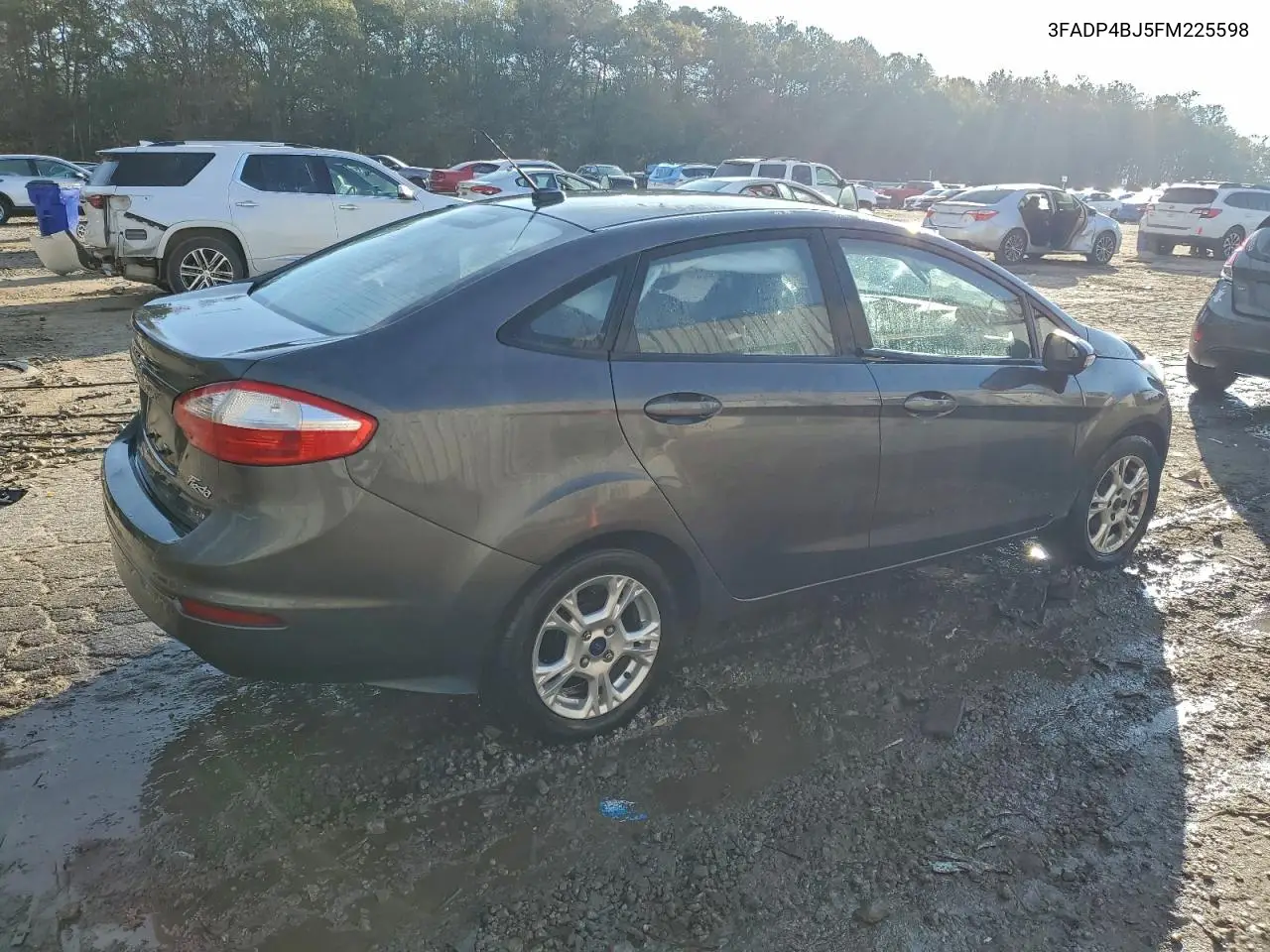 3FADP4BJ5FM225598 2015 Ford Fiesta Se