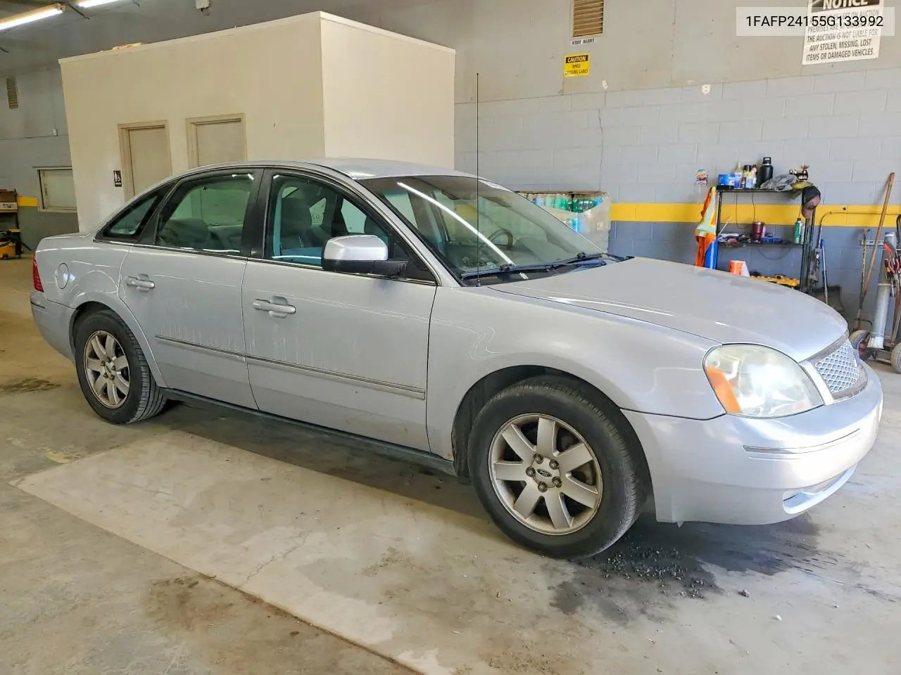 2005 Ford Five Hundred Sel VIN: 1FAFP24155G133992 Lot: 59647386