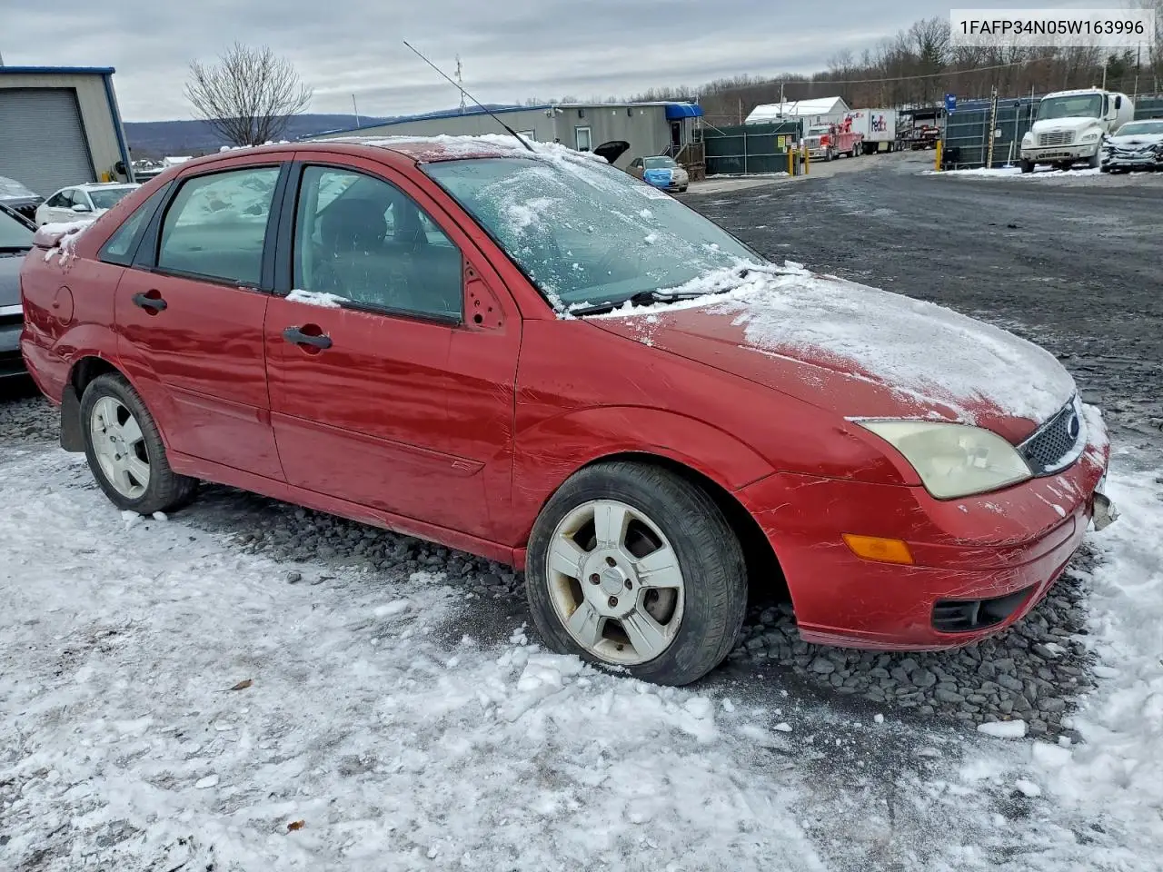 1FAFP34N05W163996 2005 Ford Focus Zx4
