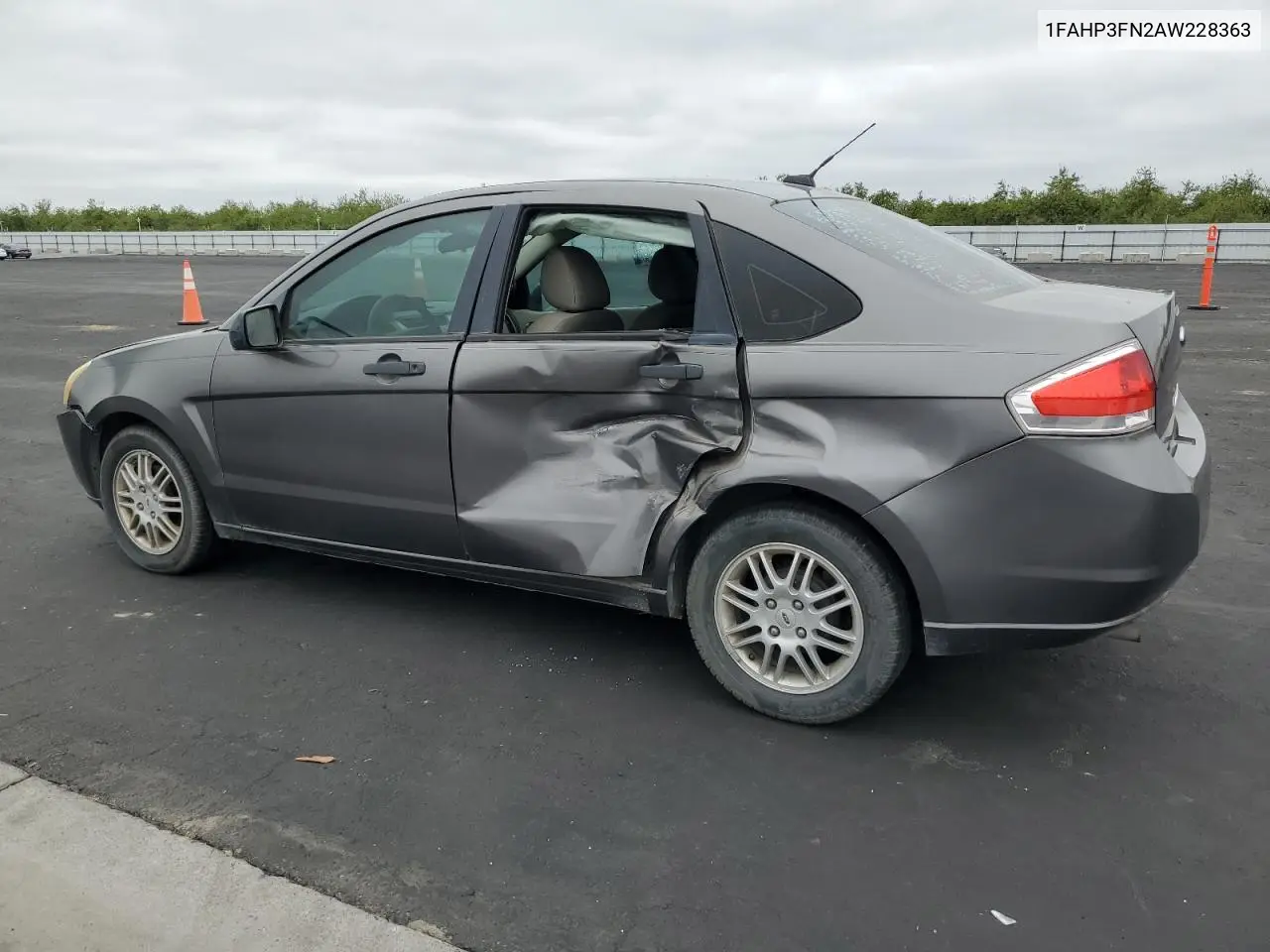 1FAHP3FN2AW228363 2010 Ford Focus Se