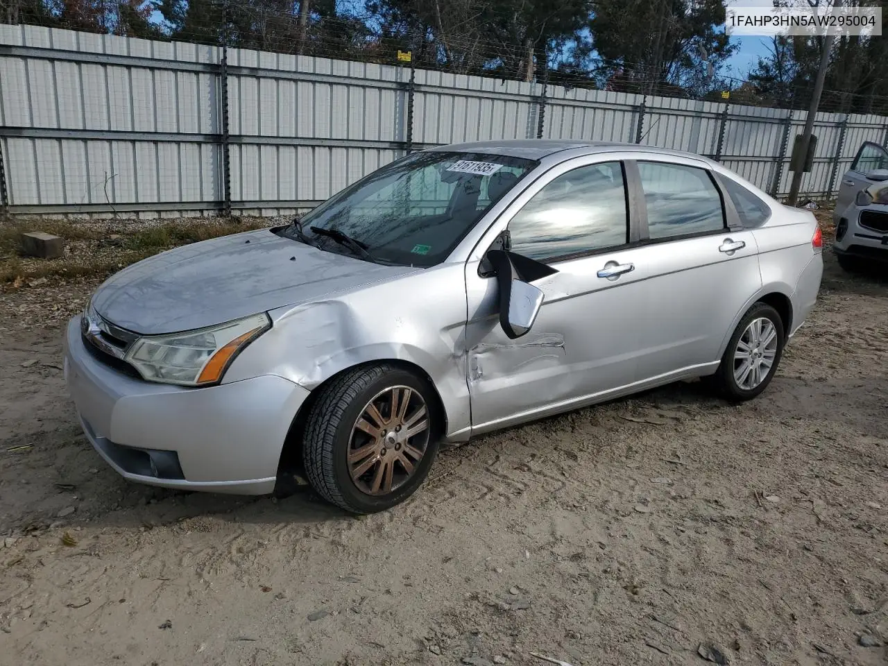 1FAHP3HN5AW295004 2010 Ford Focus Sel