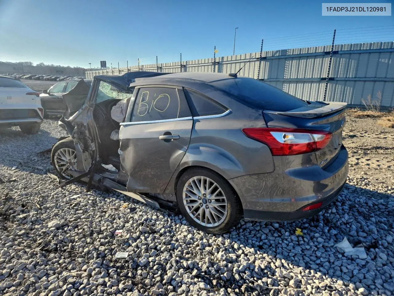 1FADP3J21DL120981 2013 Ford Focus Titanium
