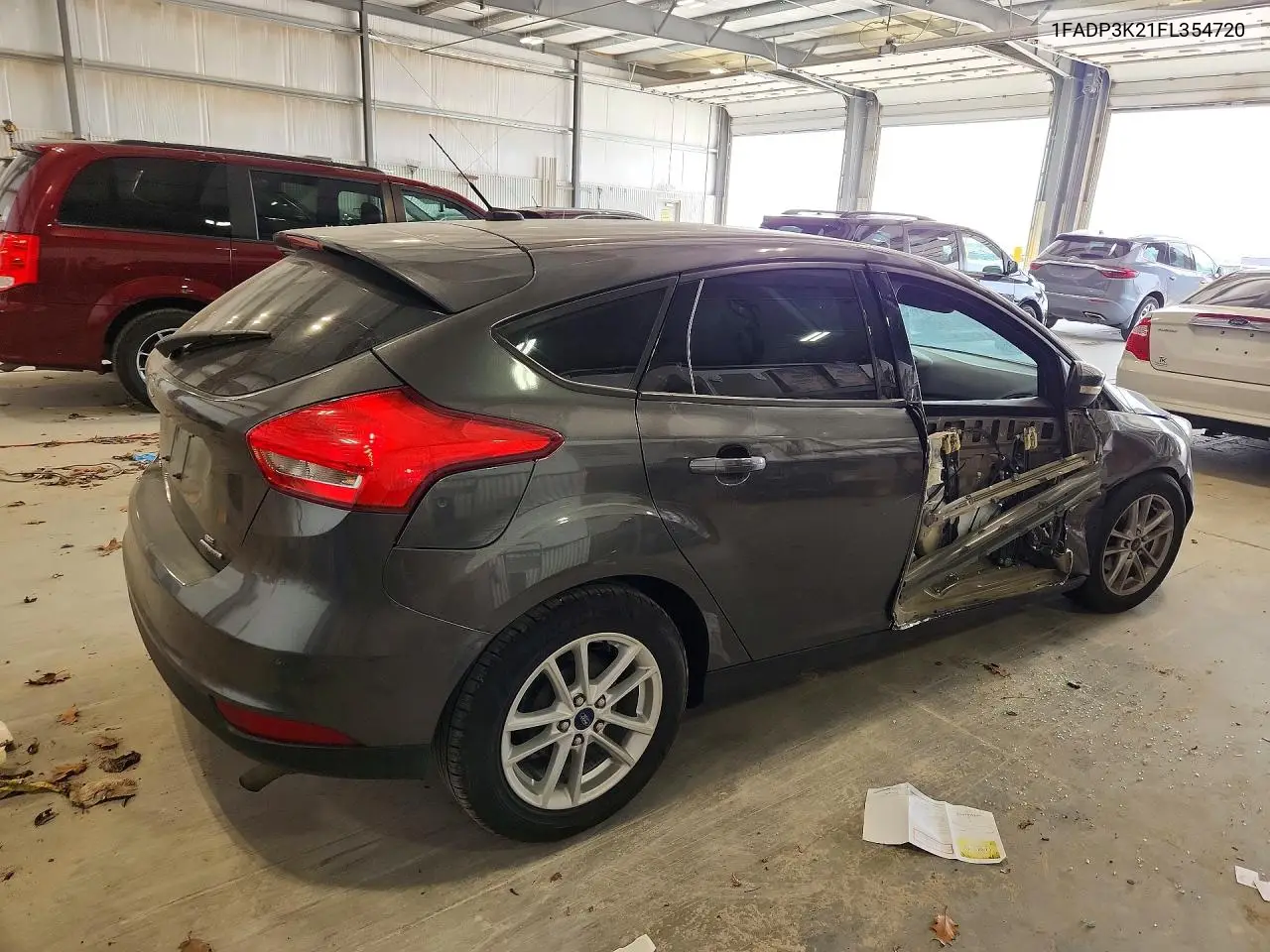 1FADP3K21FL354720 2015 Ford Focus Se
