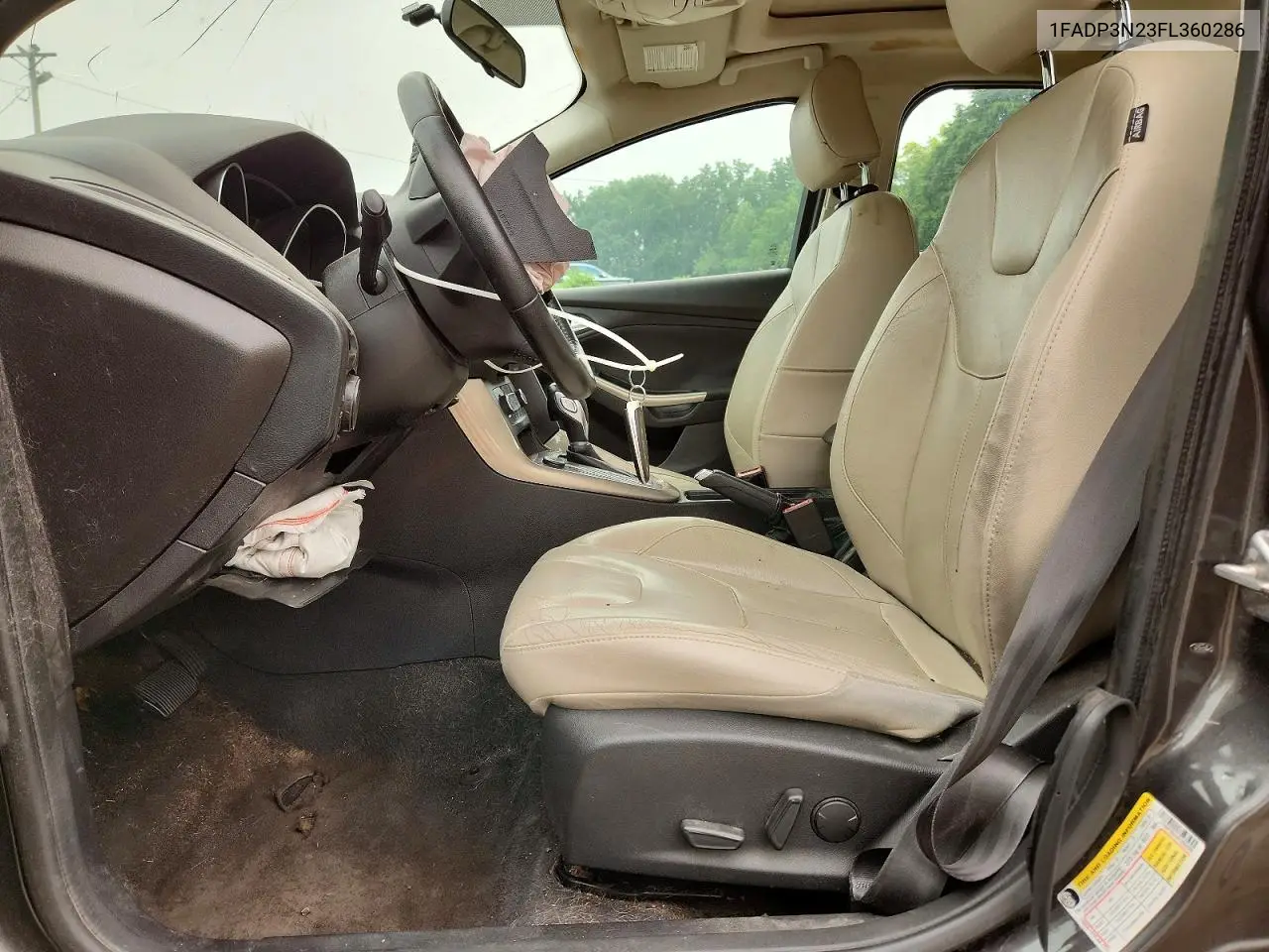 2015 Ford Focus Titanium VIN: 1FADP3N23FL360286 Lot: 61133676