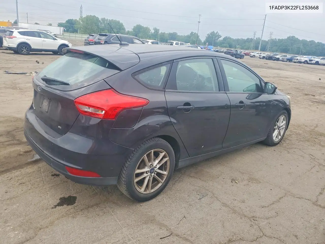 2015 Ford Focus Se VIN: 1FADP3K22FL253668 Lot: 61543376