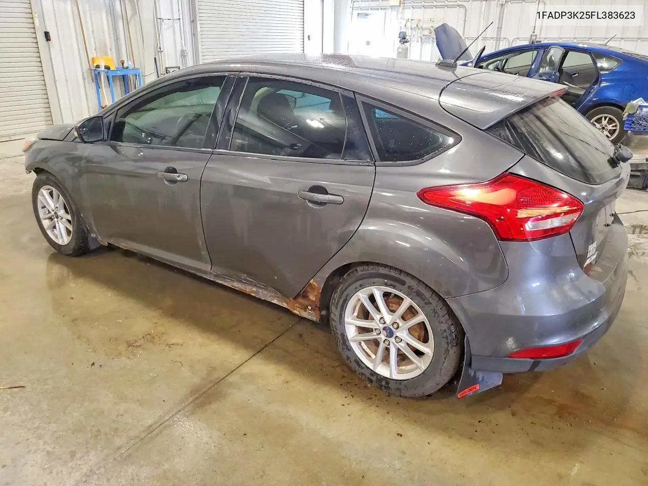 2015 Ford Focus Se VIN: 1FADP3K25FL383623 Lot: 61594536