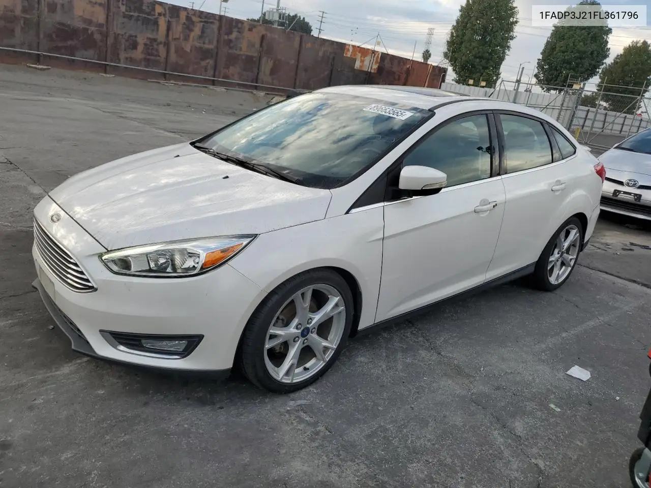 1FADP3J21FL361796 2015 Ford Focus Titanium