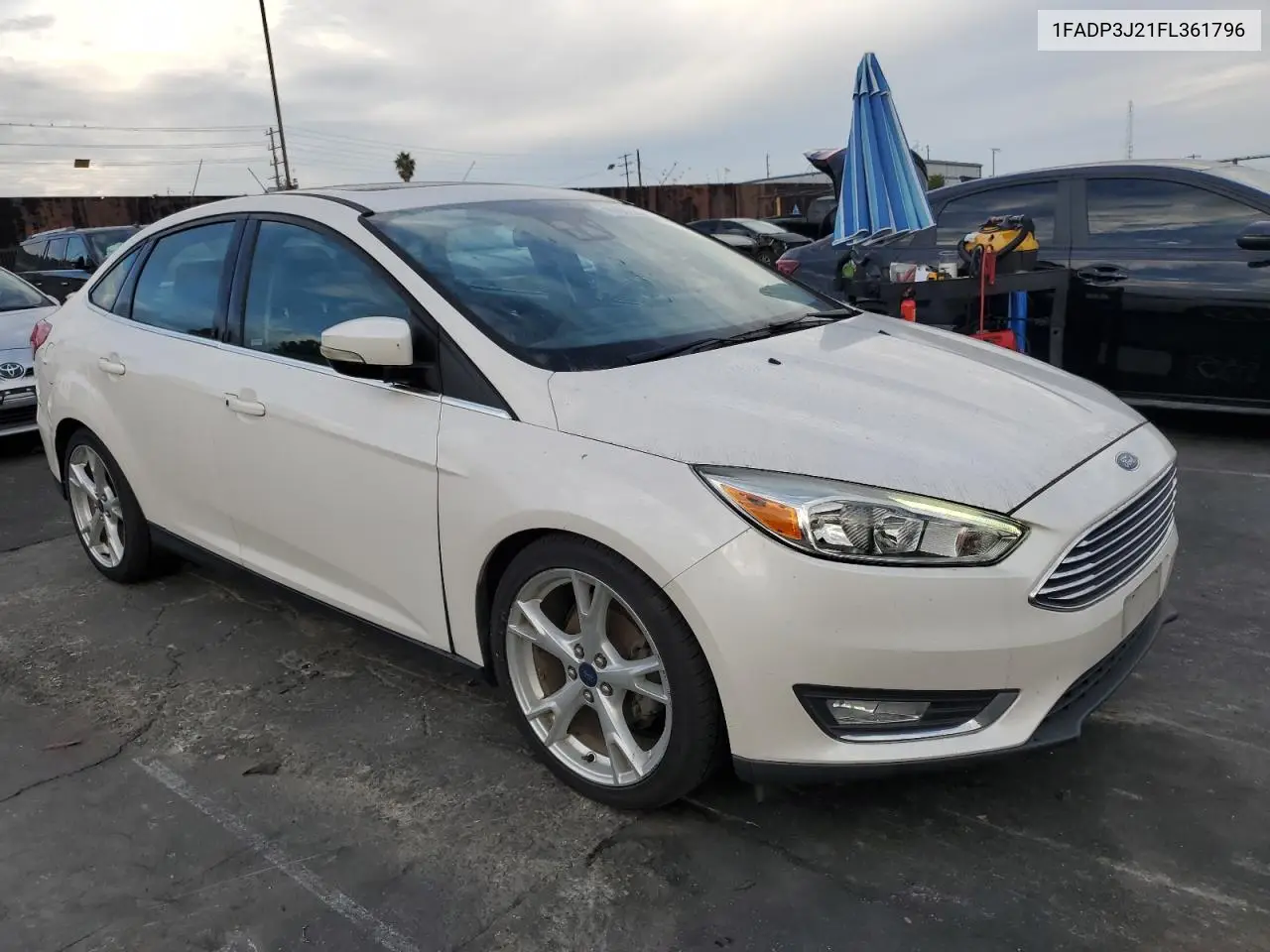 1FADP3J21FL361796 2015 Ford Focus Titanium