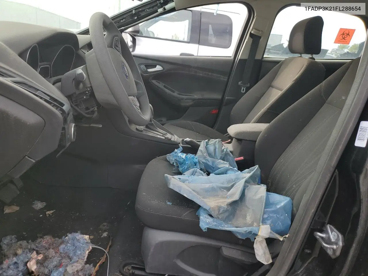 1FADP3K21FL288654 2015 Ford Focus Se