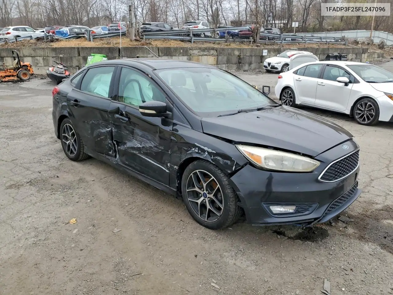 1FADP3F25FL247096 2015 Ford Focus Se