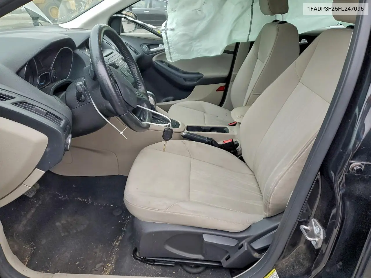1FADP3F25FL247096 2015 Ford Focus Se