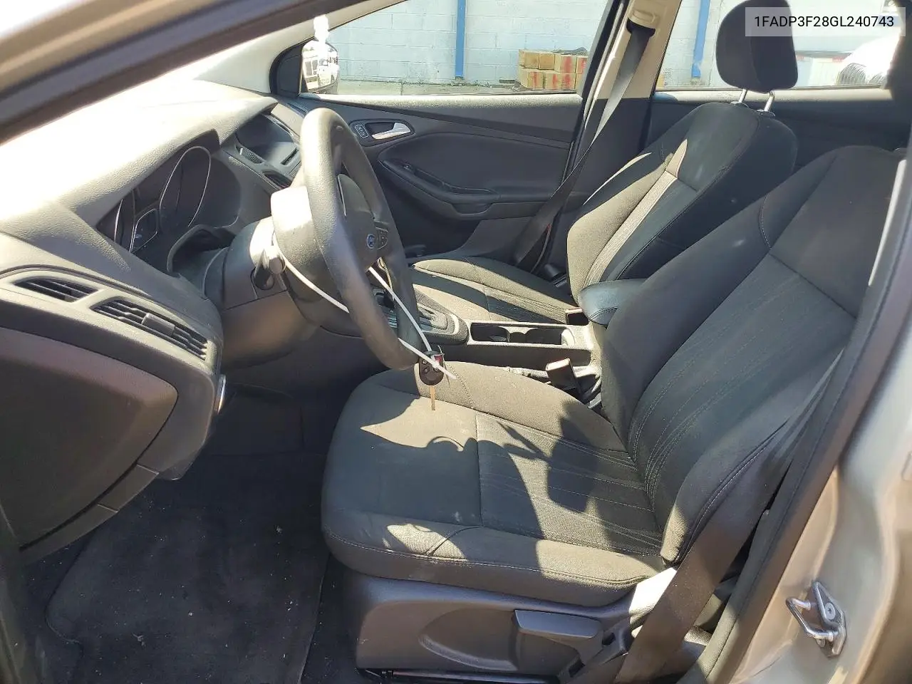 2016 Ford Focus Se VIN: 1FADP3F28GL240743 Lot: 57060096