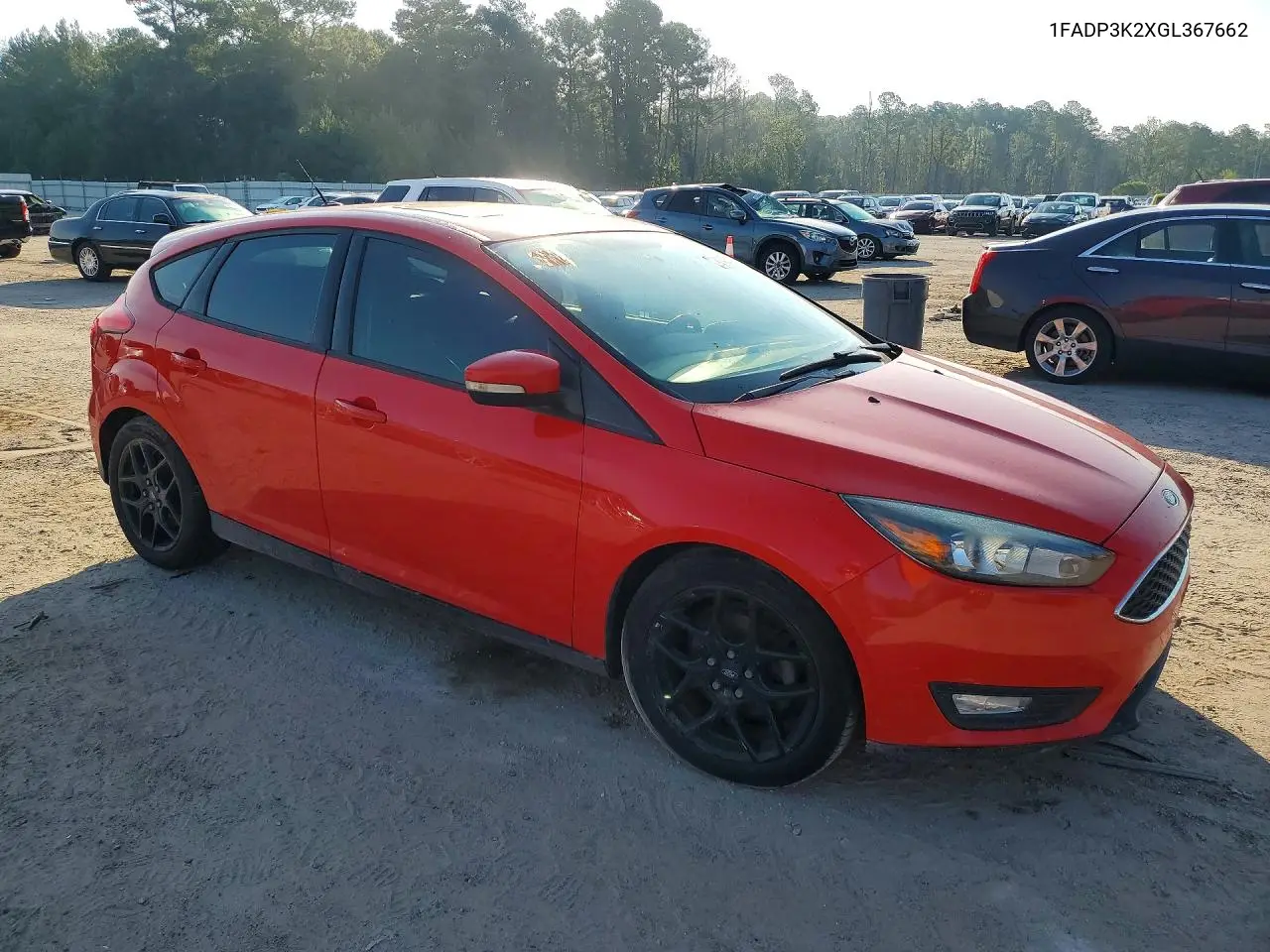 2016 Ford Focus Se VIN: 1FADP3K2XGL367662 Lot: 61425926