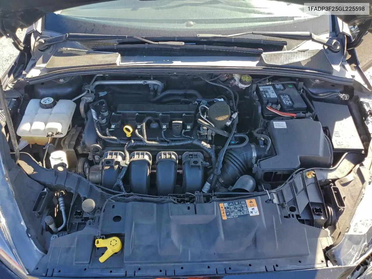 1FADP3F25GL225598 2016 Ford Focus Se