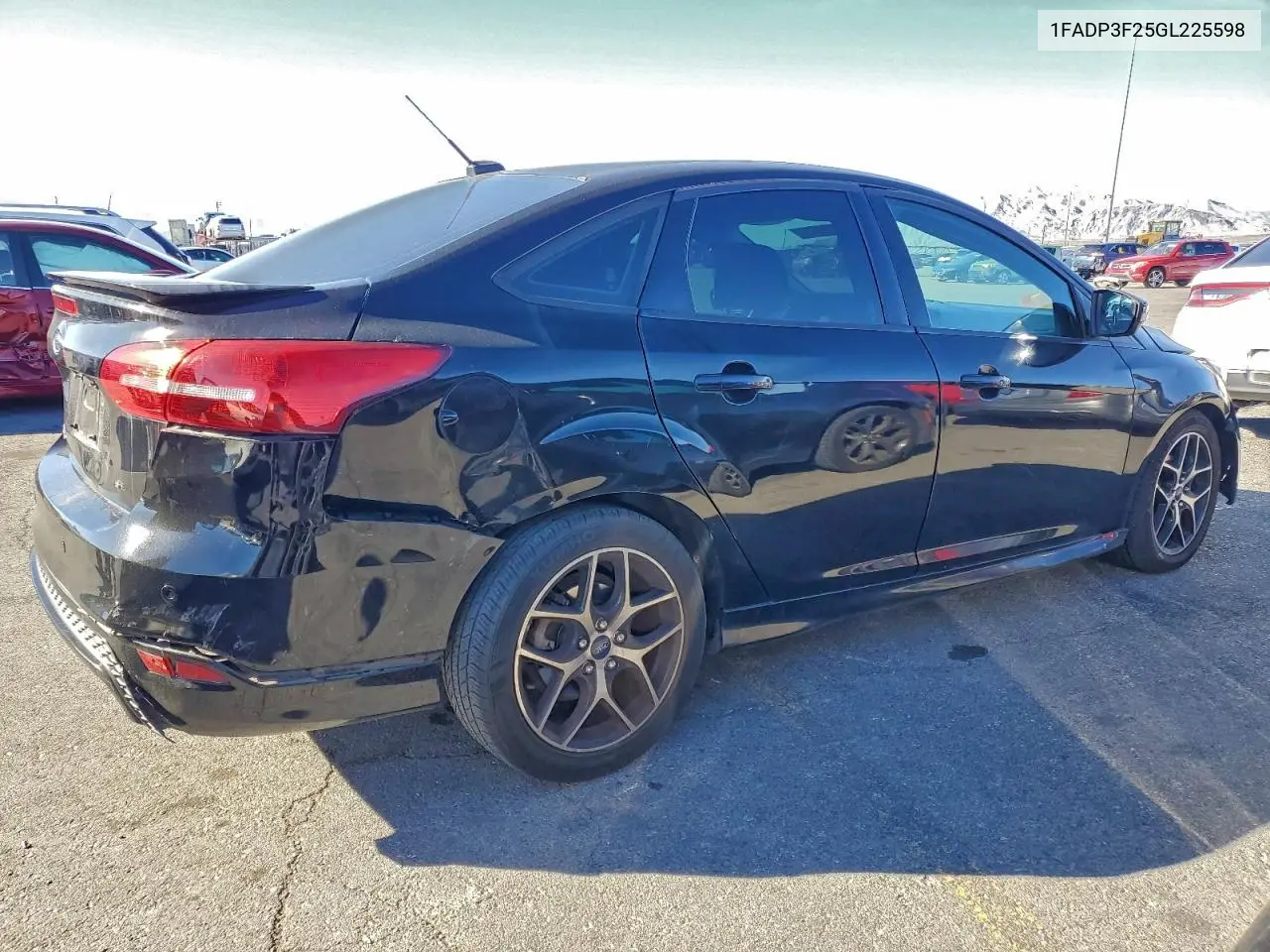 1FADP3F25GL225598 2016 Ford Focus Se