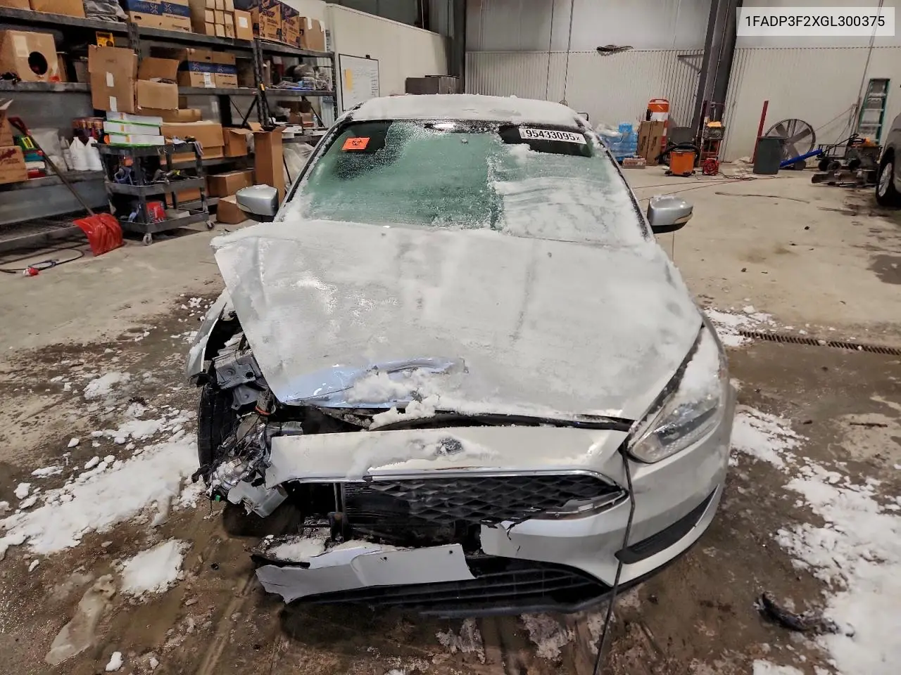 1FADP3F2XGL300375 2016 Ford Focus Se