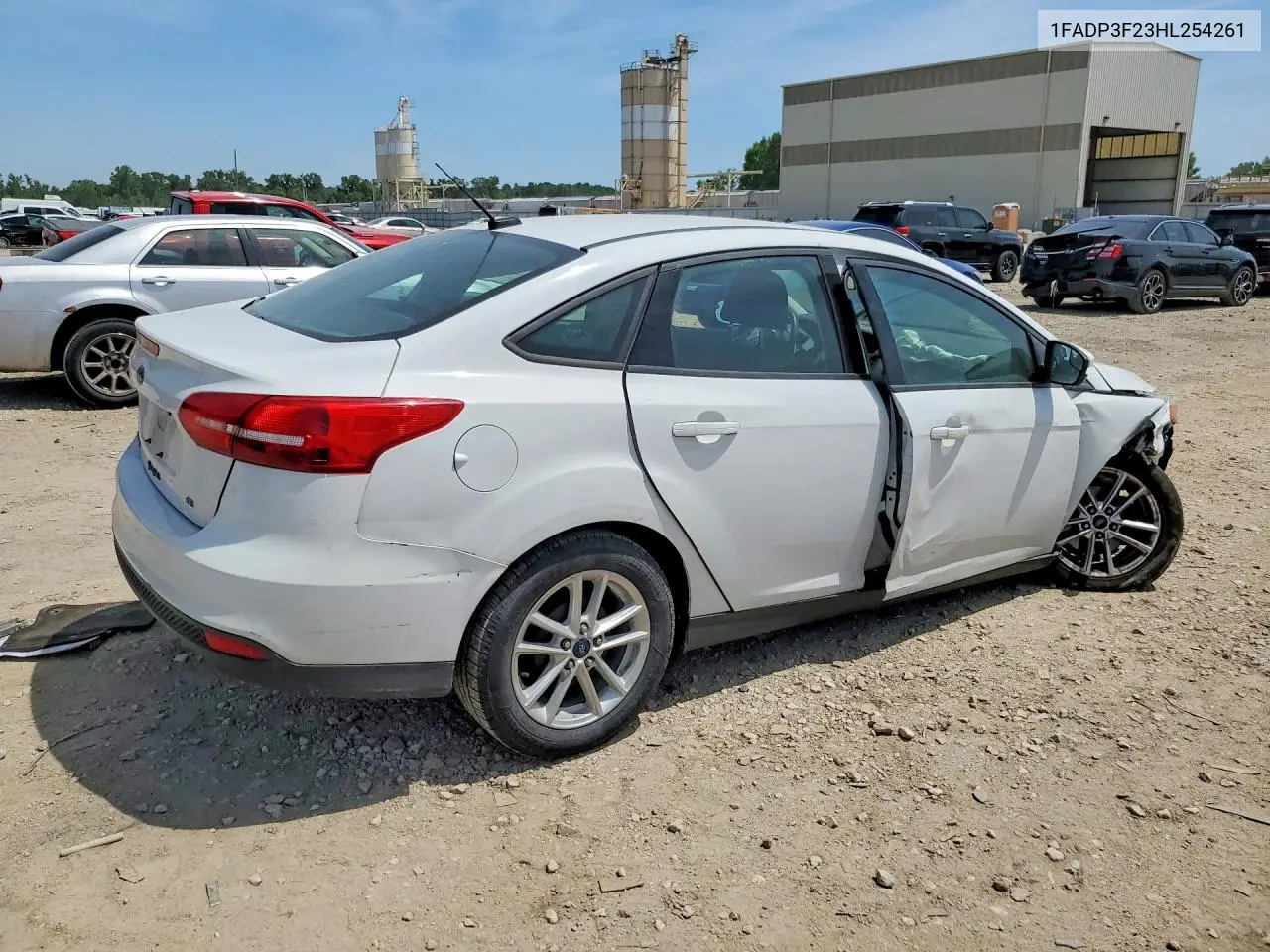 2017 Ford Focus Se VIN: 1FADP3F23HL254261 Lot: 58111516