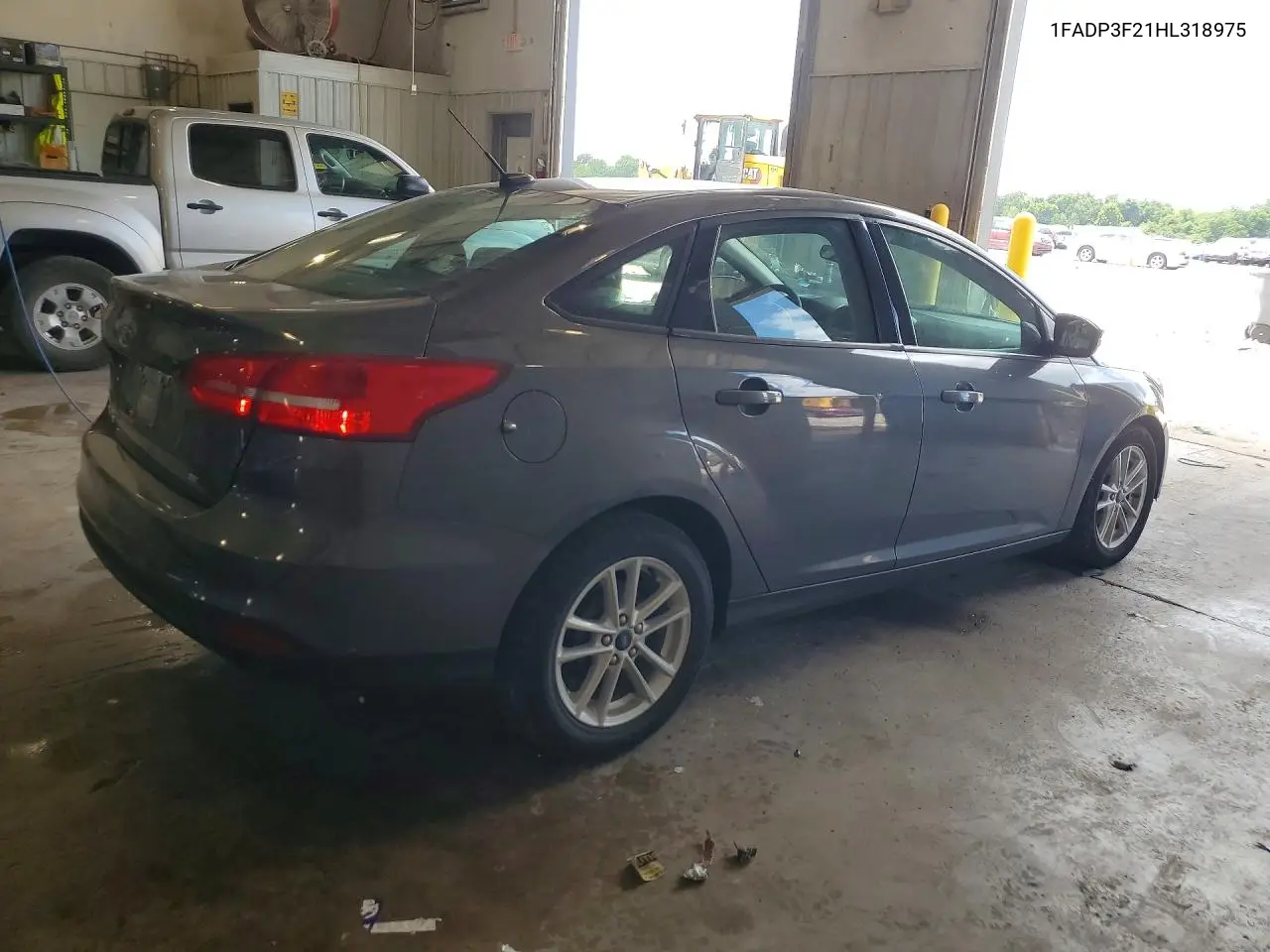 2017 Ford Focus Se VIN: 1FADP3F21HL318975 Lot: 61793866