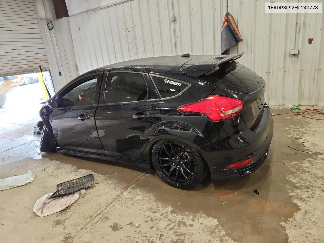 1FADP3L92HL240773 2017 Ford Focus St
