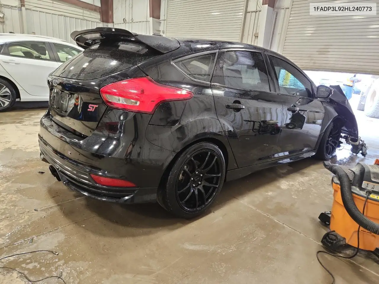 1FADP3L92HL240773 2017 Ford Focus St