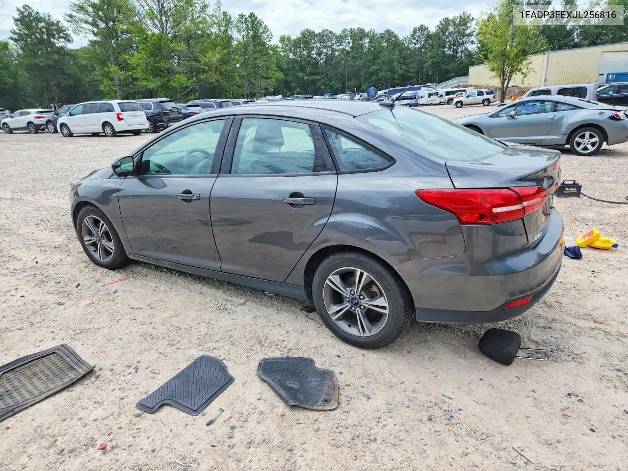 2018 Ford Focus Se VIN: 1FADP3FEXJL256816 Lot: 61340196