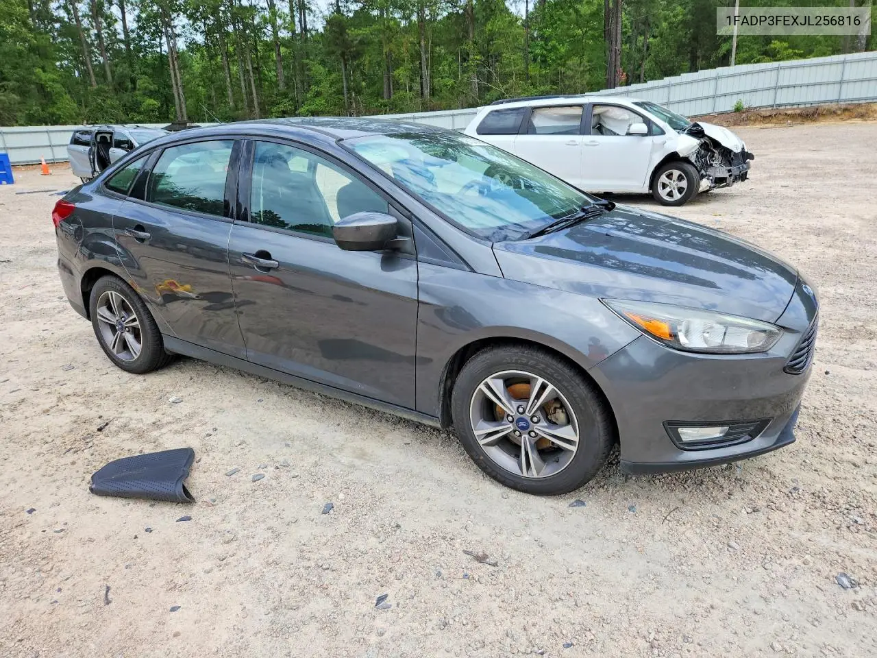 2018 Ford Focus Se VIN: 1FADP3FEXJL256816 Lot: 61340196