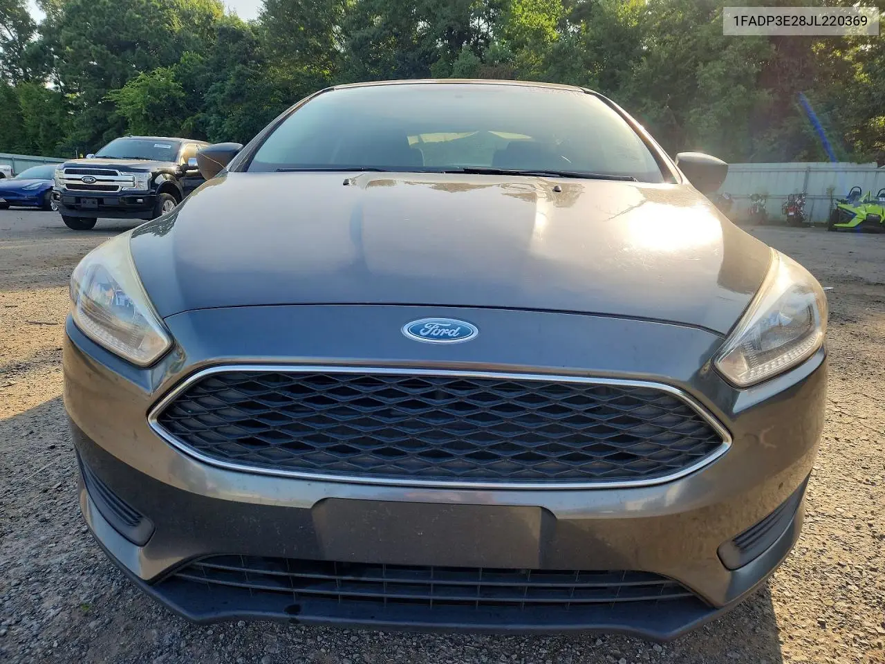 2018 Ford Focus S VIN: 1FADP3E28JL220369 Lot: 61972616
