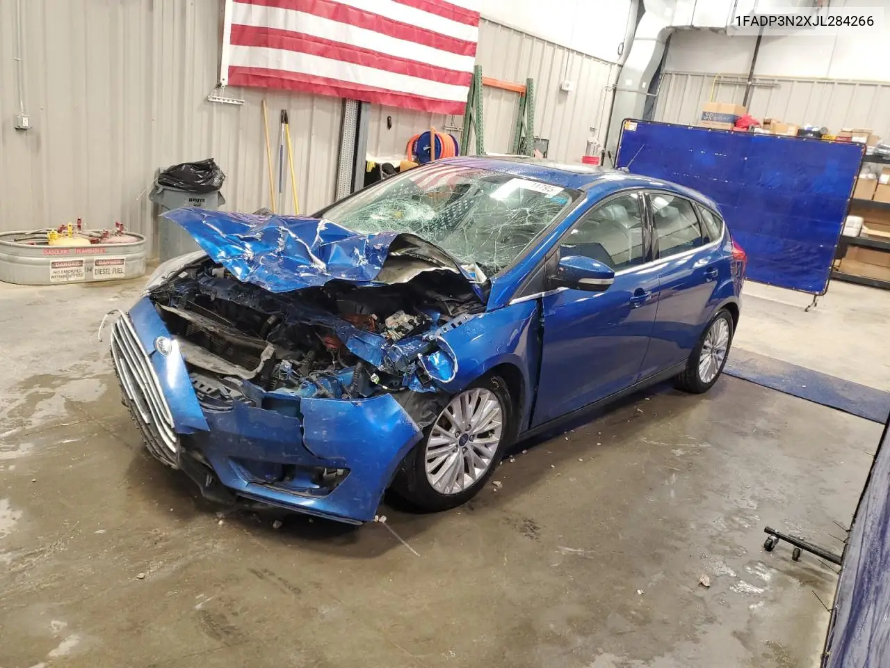 1FADP3N2XJL284266 2018 Ford Focus Titanium