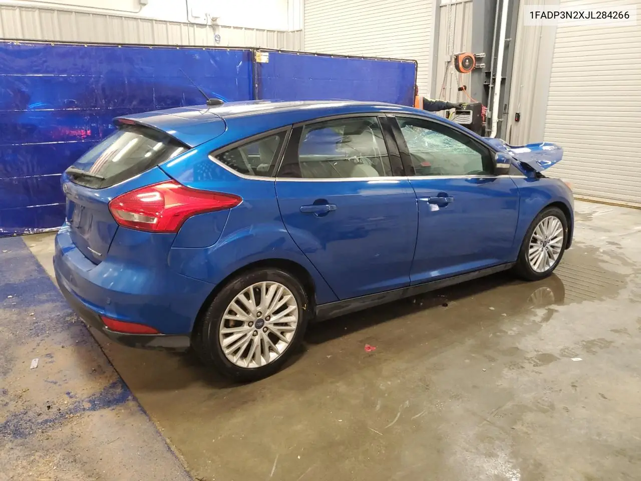 1FADP3N2XJL284266 2018 Ford Focus Titanium