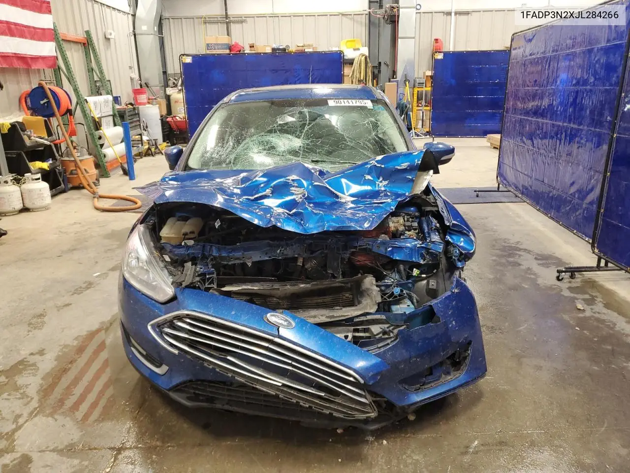 1FADP3N2XJL284266 2018 Ford Focus Titanium