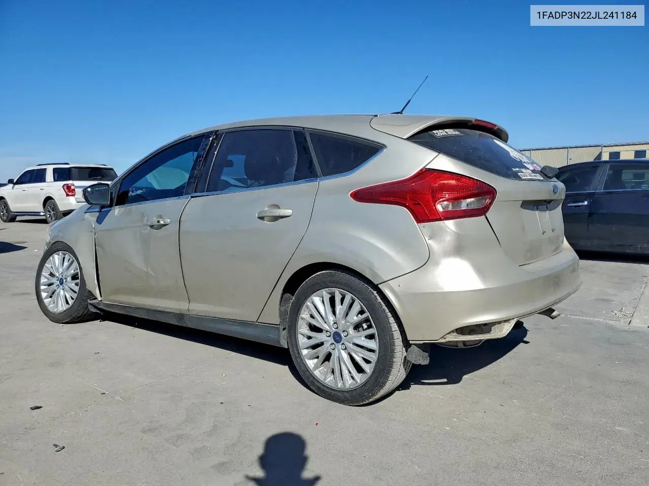 1FADP3N22JL241184 2018 Ford Focus Titanium