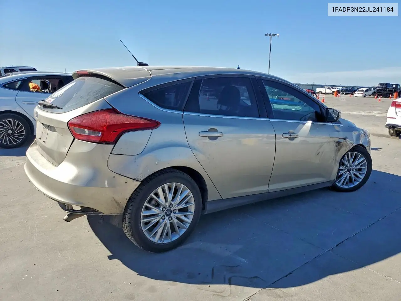 1FADP3N22JL241184 2018 Ford Focus Titanium