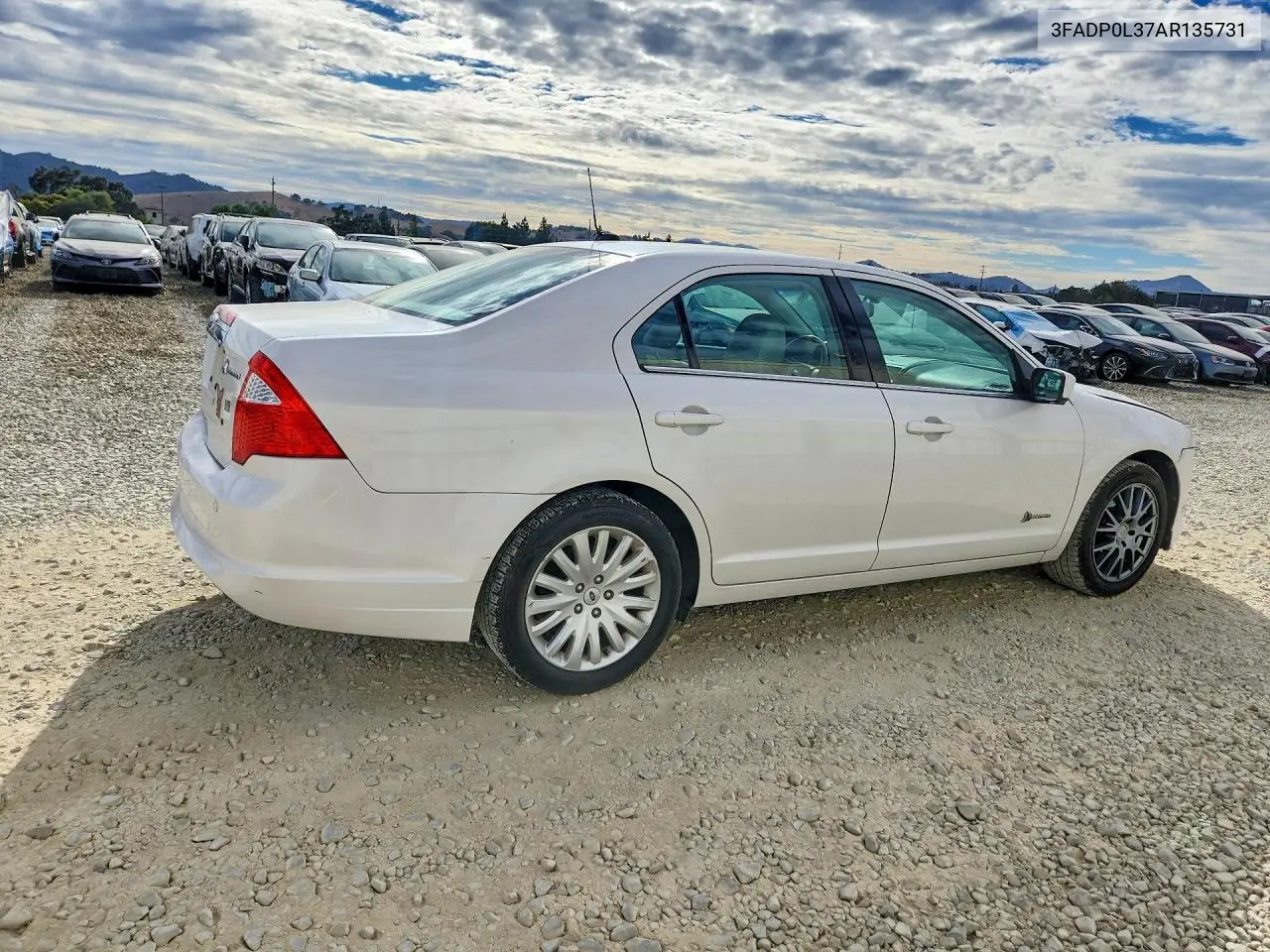 2010 Ford Fusion Hybrid VIN: 3FADP0L37AR135731 Lot: 61792706