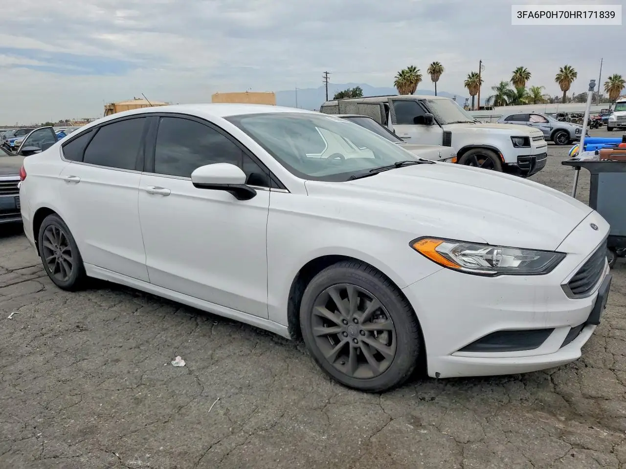 2017 Ford Fusion Se VIN: 3FA6P0H70HR171839 Lot: 61808966
