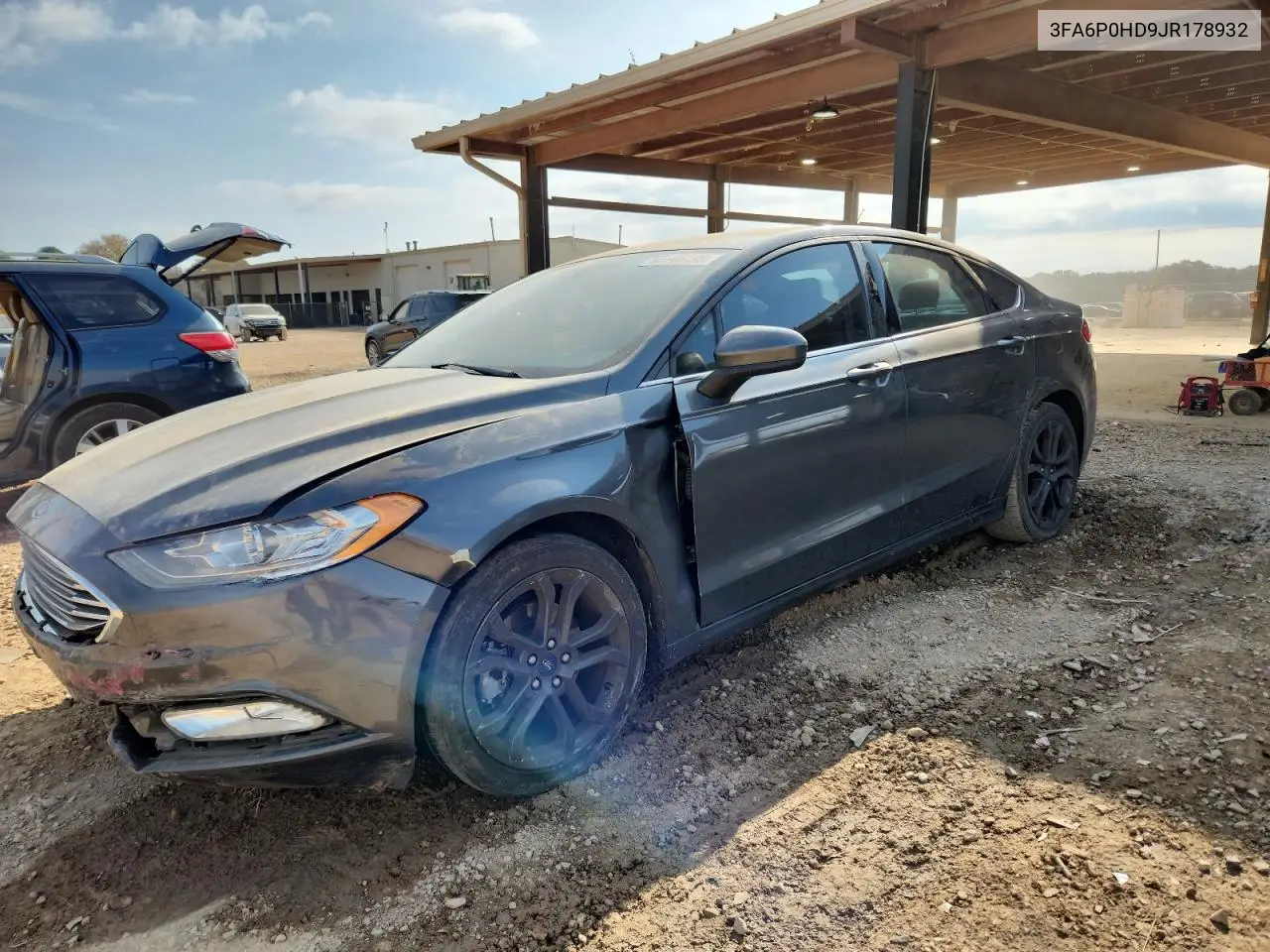 3FA6P0HD9JR178932 2018 Ford Fusion Se