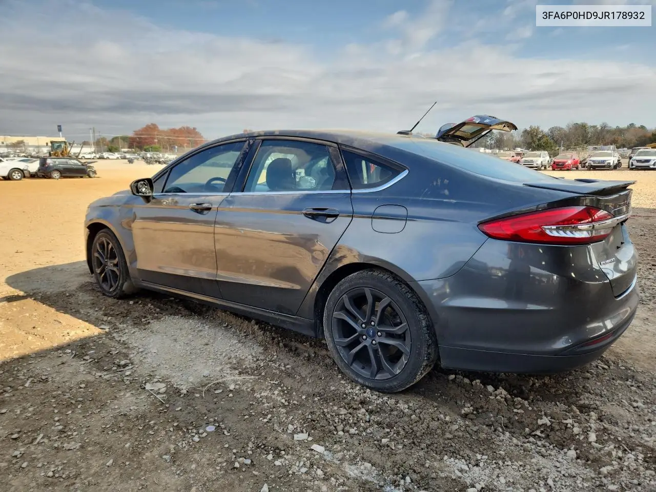 3FA6P0HD9JR178932 2018 Ford Fusion Se