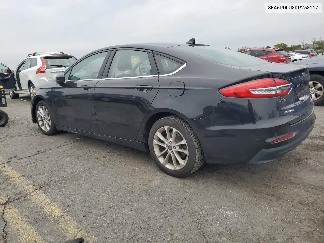 3FA6P0LU8KR258117 2019 Ford Fusion Se