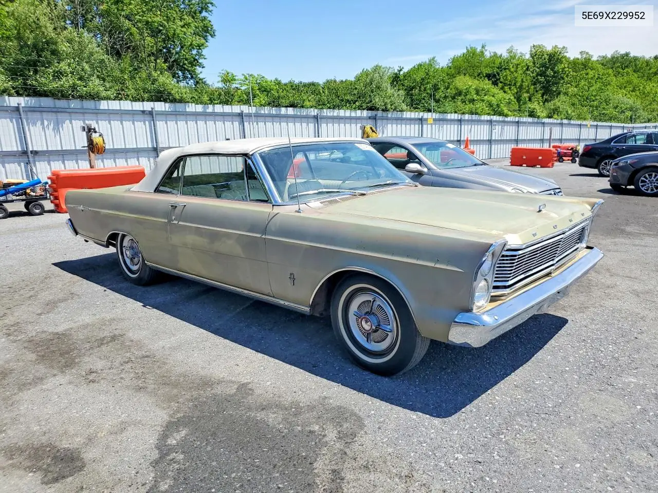 1965 Ford Galaxie 500 Xl VIN: 5E69X229952 Lot: 55748346