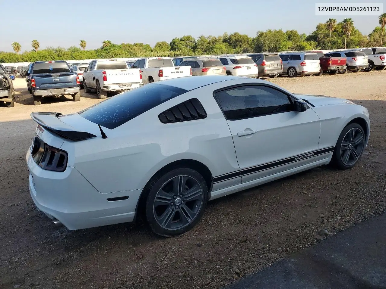 2013 Ford Mustang VIN: 1ZVBP8AM0D5261123 Lot: 61744206