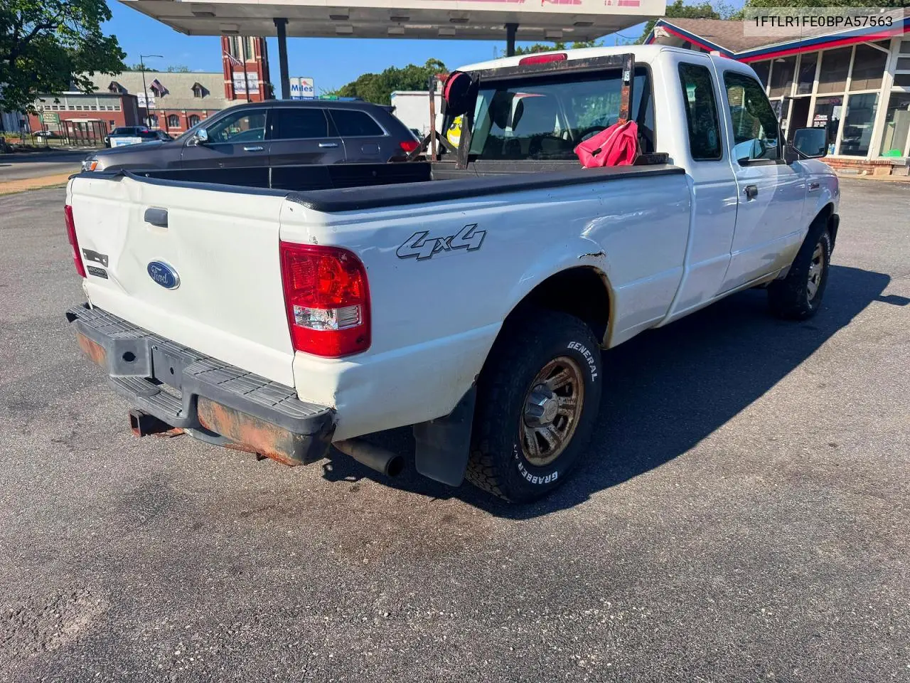 2011 Ford Ranger Super Cab VIN: 1FTLR1FE0BPA57563 Lot: 61820806