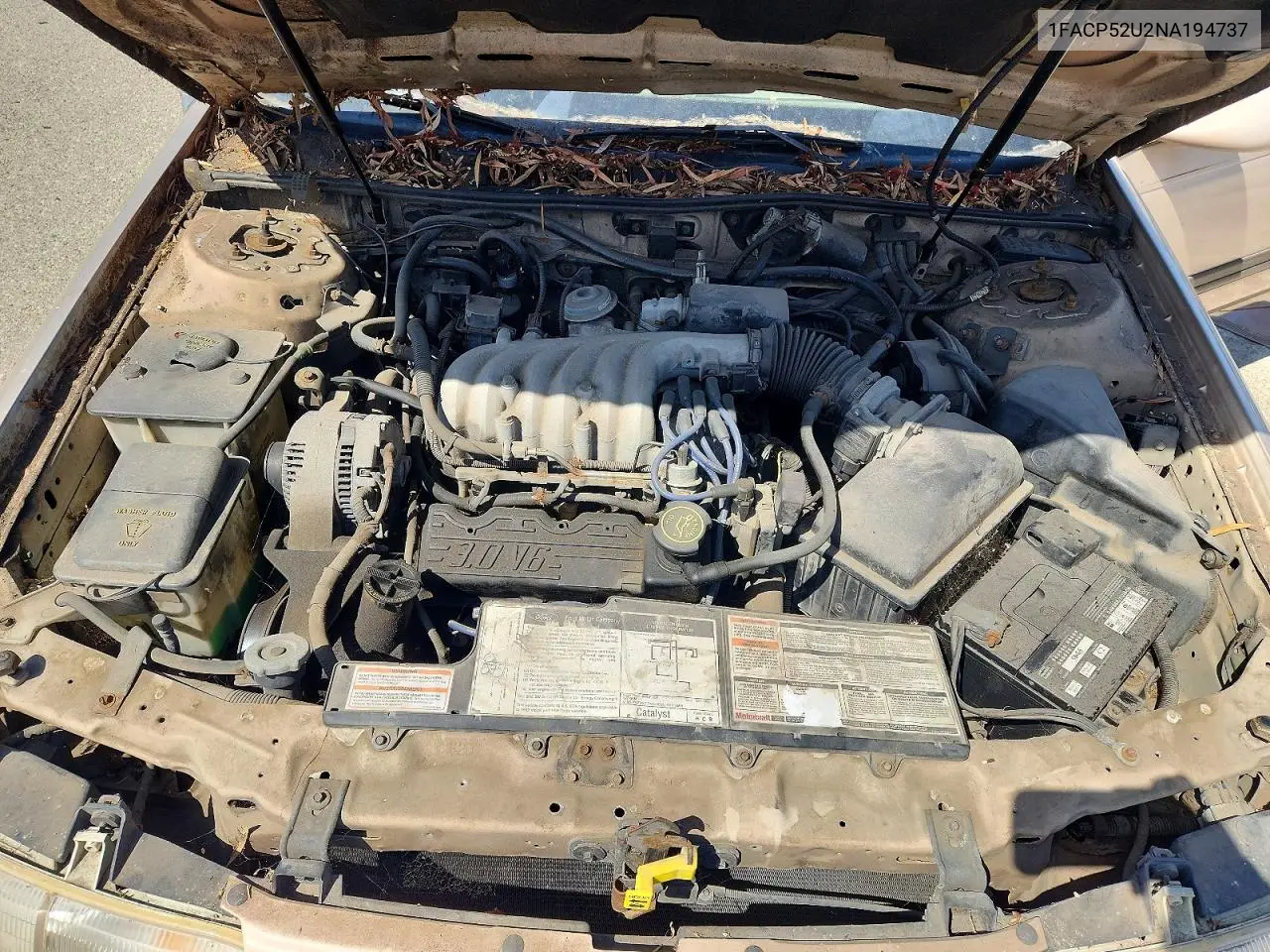 1992 Ford Taurus Gl VIN: 1FACP52U2NA194737 Lot: 59049806