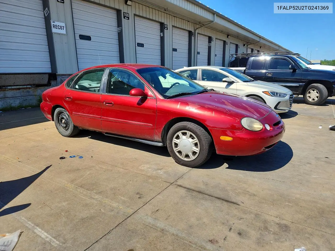 1996 Ford Taurus Gl VIN: 1FALP52U2TG241369 Lot: 61025336