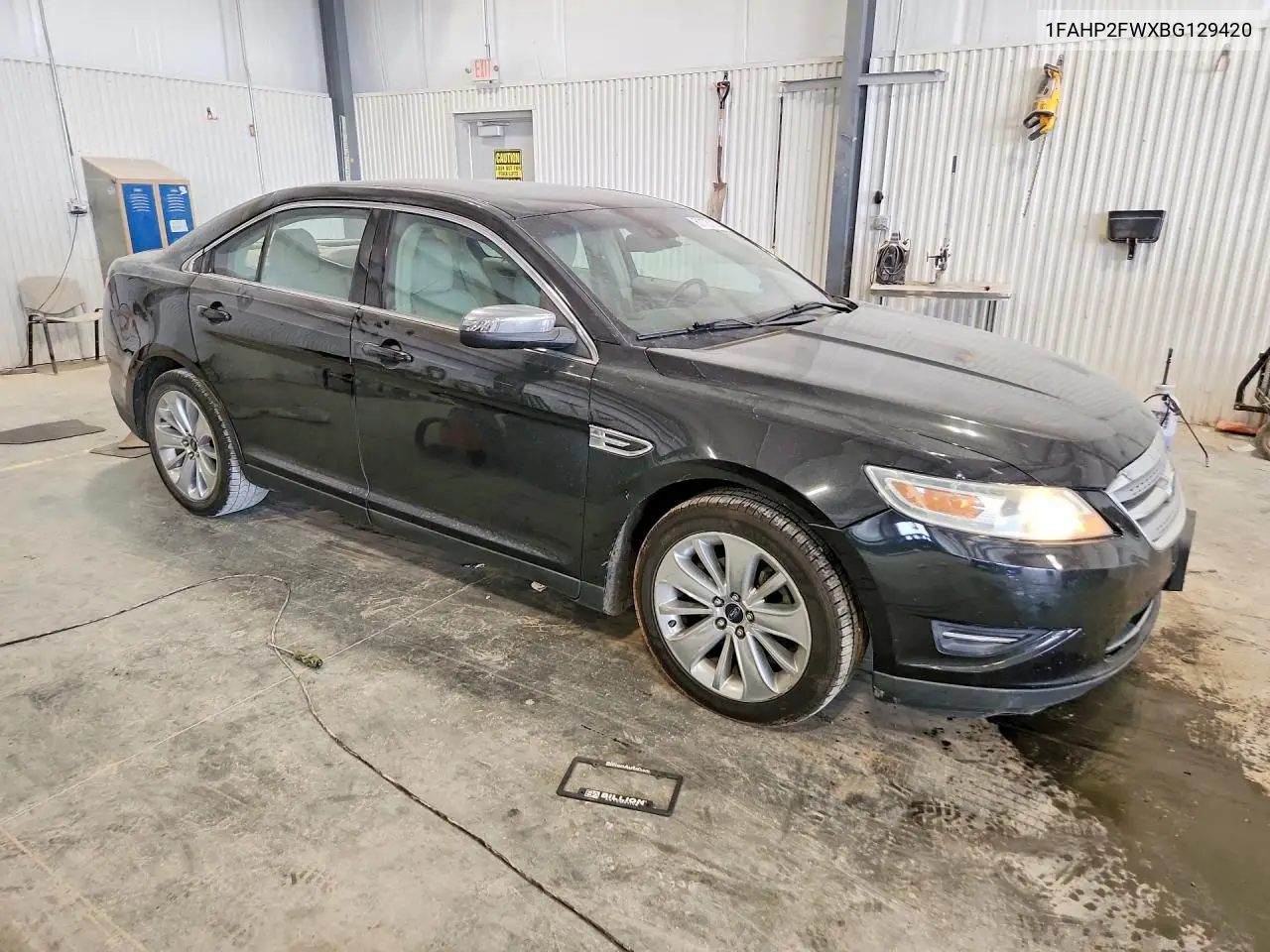 2011 Ford Taurus Limited VIN: 1FAHP2FWXBG129420 Lot: 61175116