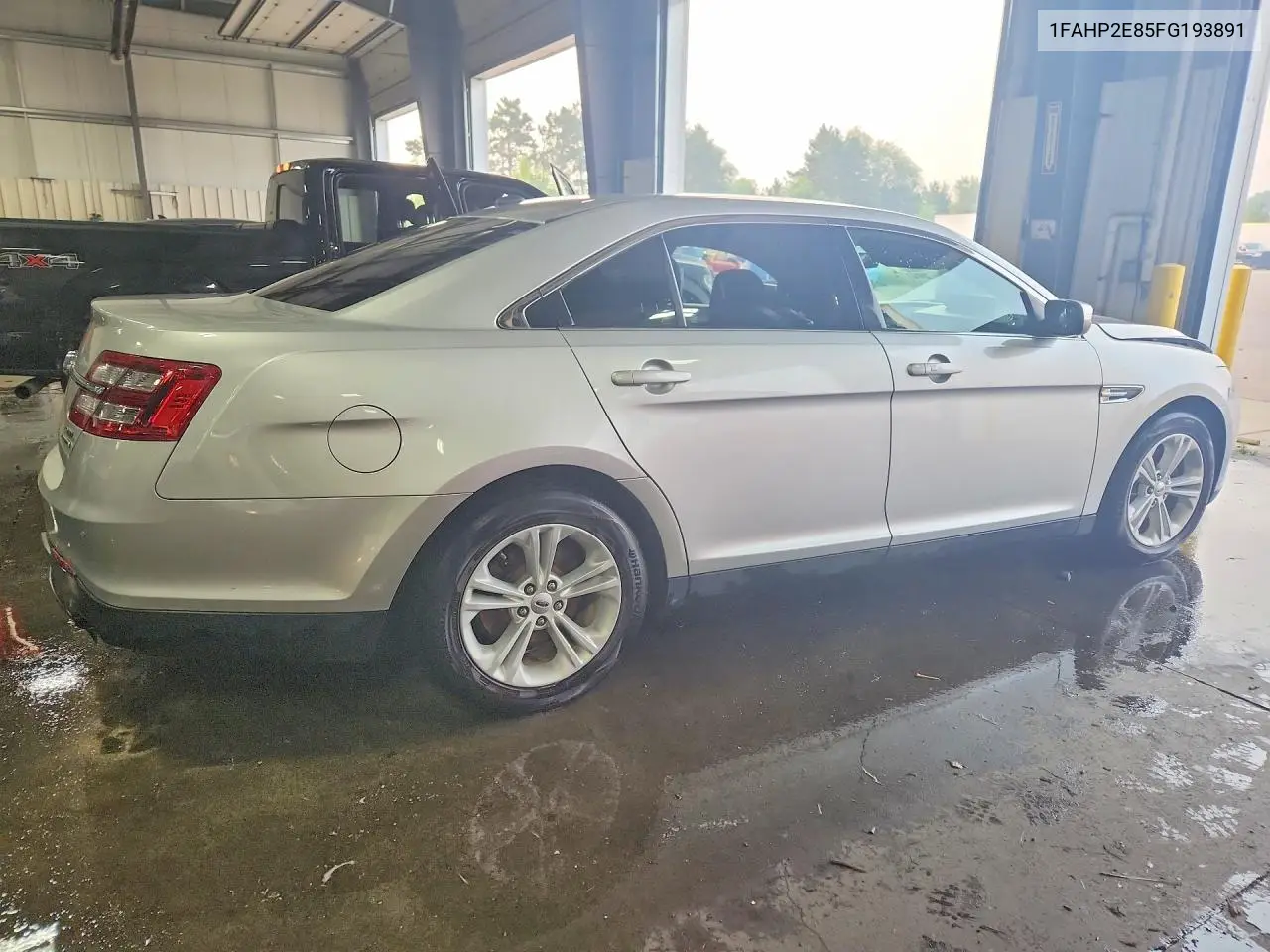 2015 Ford Taurus Sel VIN: 1FAHP2E85FG193891 Lot: 59266536