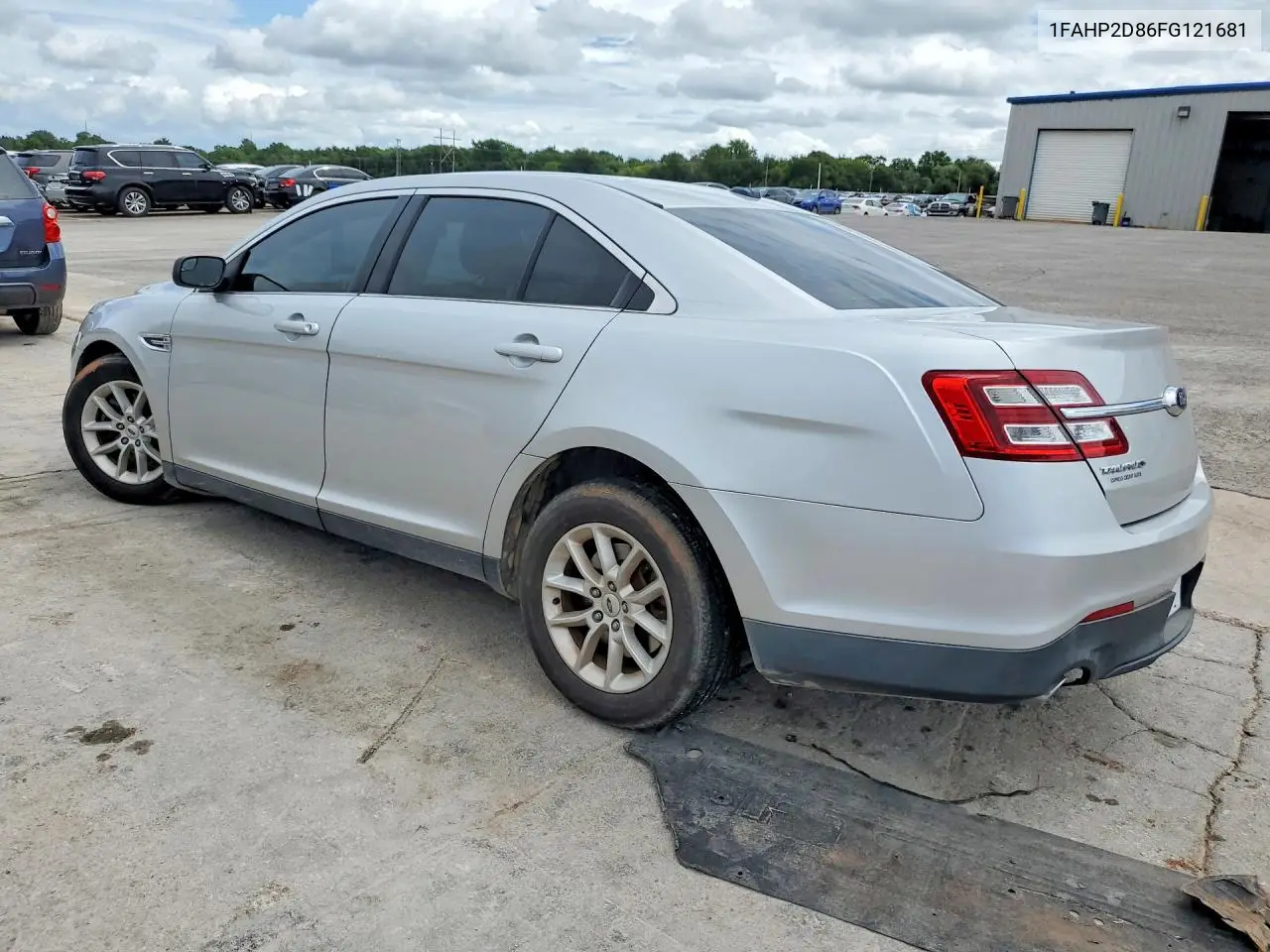 2015 Ford Taurus Se VIN: 1FAHP2D86FG121681 Lot: 61700636