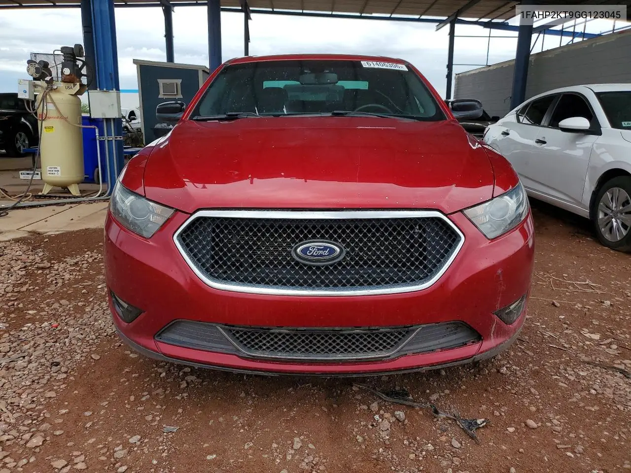 2016 Ford Taurus Sho VIN: 1FAHP2KT9GG123045 Lot: 61406306